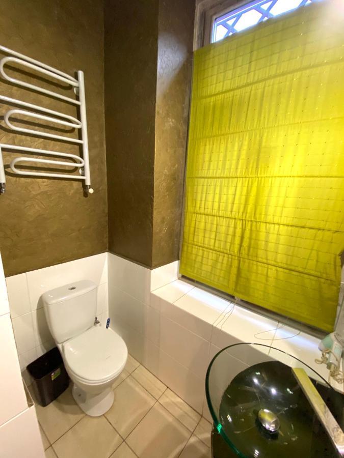 Квартира Подобово На Вулиці Валова 21А Leópolis Exterior foto