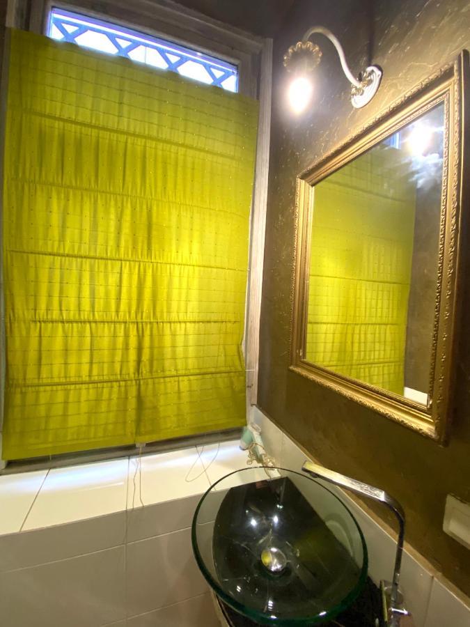 Квартира Подобово На Вулиці Валова 21А Leópolis Exterior foto