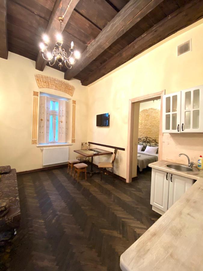Квартира Подобово На Вулиці Валова 21А Leópolis Exterior foto