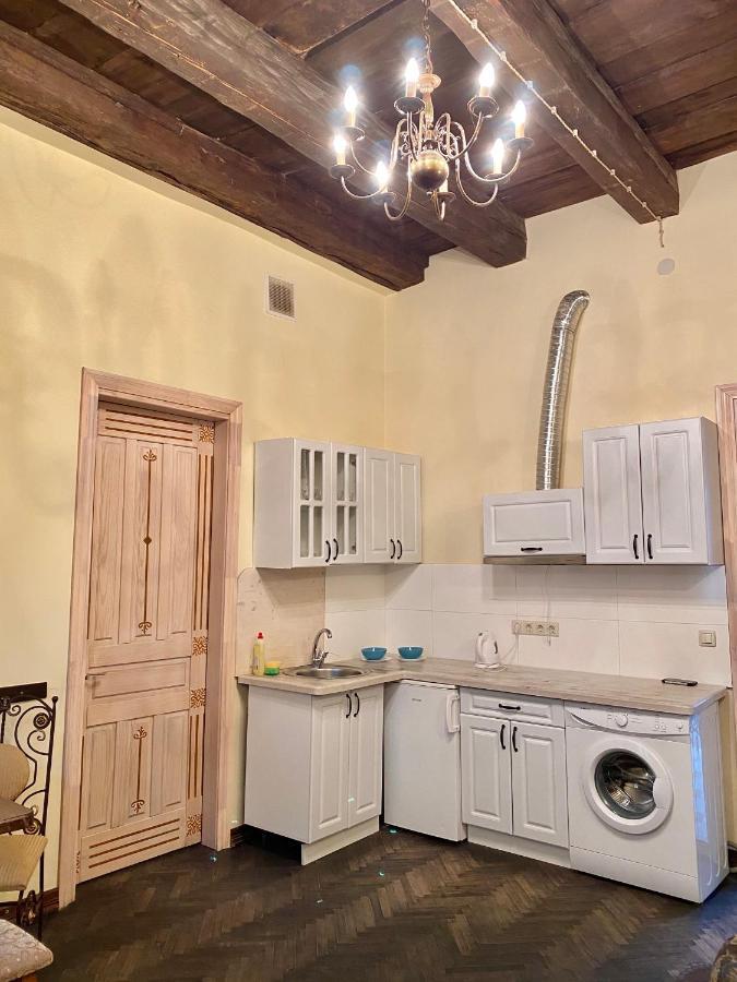 Квартира Подобово На Вулиці Валова 21А Leópolis Exterior foto